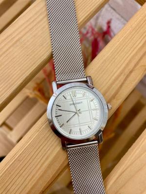 Burberry Hasır Kordon Unisex Saat S657 