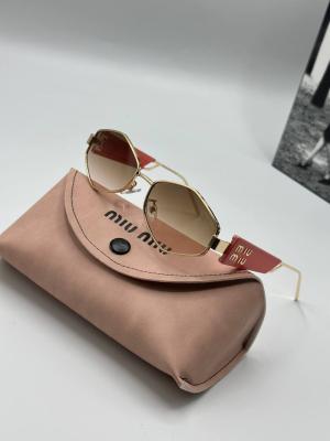 Miu Miu Pembe İthal Kaadın Güneş Gözlüğü G1351-VLL Pembe