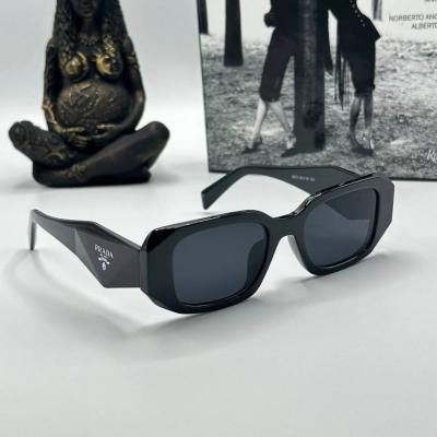 Prada Siyah Kadın Güneş Gözlüğü  G1112