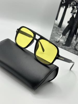 Tom Ford Siyah Çerçeve Sarı Cam Unisex Güneş Gözlüğü  G1979-VLL